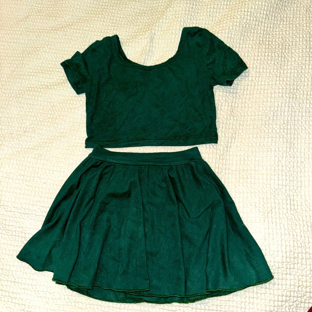 Wild Rich Kids 2 piece